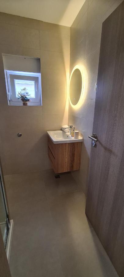 Apartmani Ivana 2 Kaštela 外观 照片